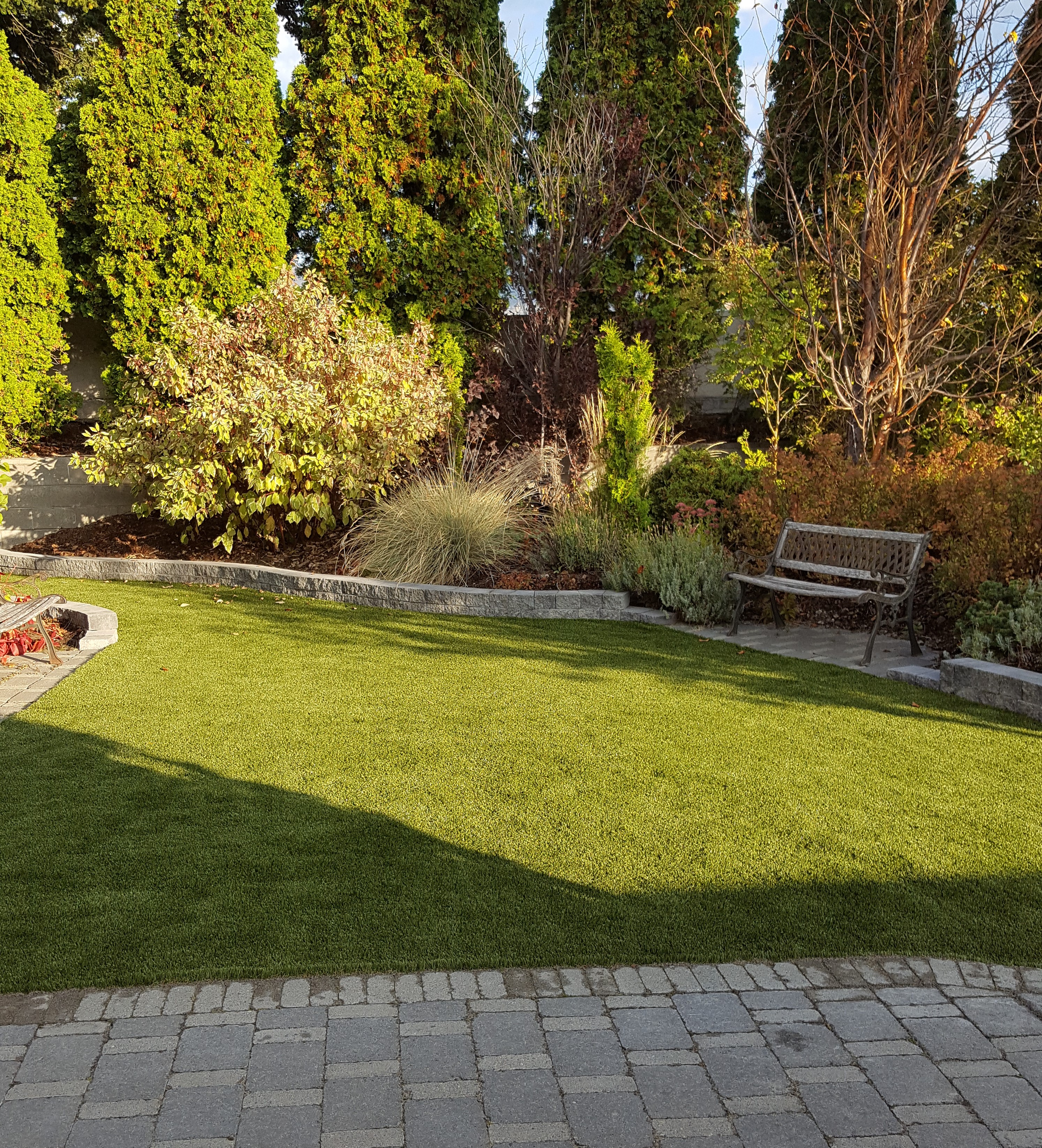 How to Control Your Landscaping Budget with Artificial Turf