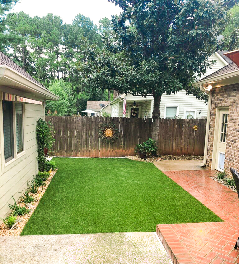 Maximizing Small Outdoor Spaces with Artificial Turf Image